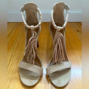 Vintage Charlotte Russe Tan Suede Leather Tassel Heel Size US 6